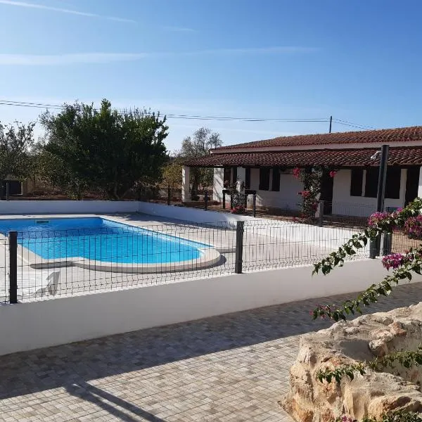 Quinta Cosy, hotel i Paderne