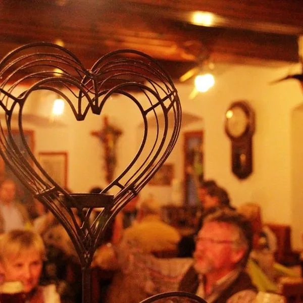 Brauerei-Gasthof Eck, hotel v destinaci Böbrach