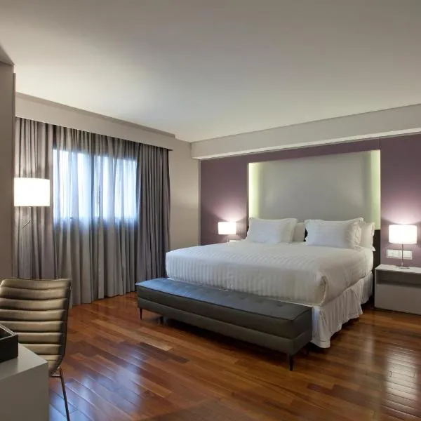 NH Curitiba The Five, hotel v destinaci Curitiba