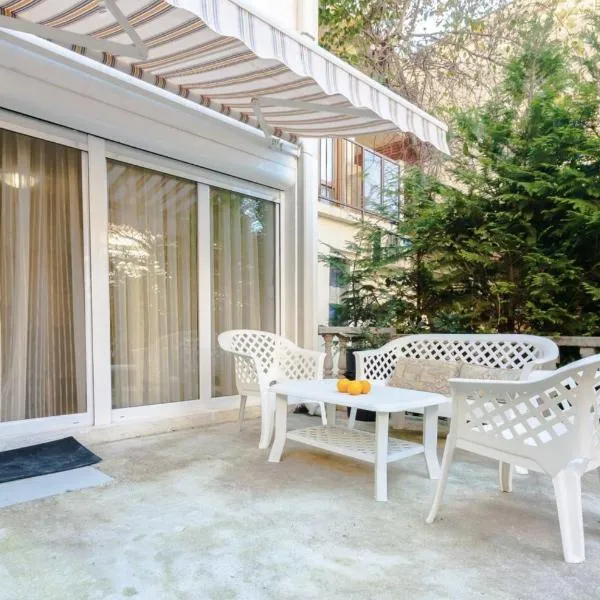 베치치에 위치한 호텔 Mandarin Apartments