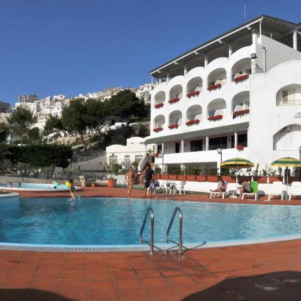 Morcavallo Hotel & Wellness: Peschici'de bir otel