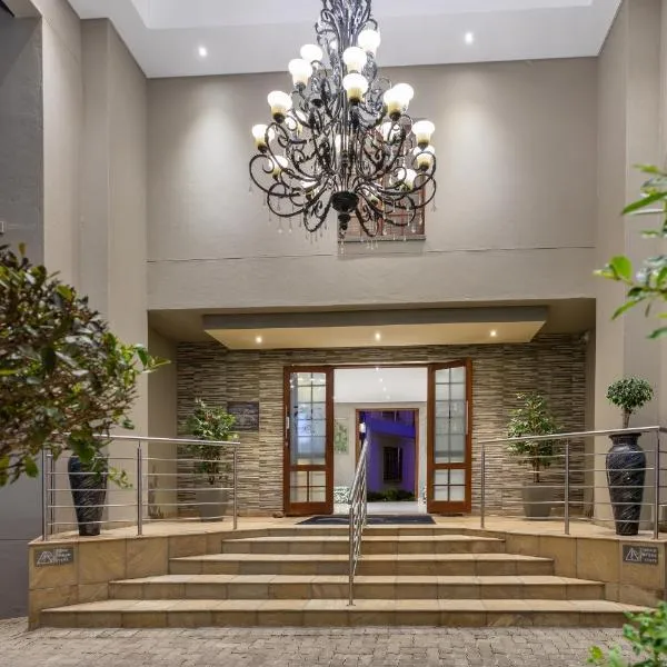 The Cycad Lodge & Chalets, hotel em Nelspruit