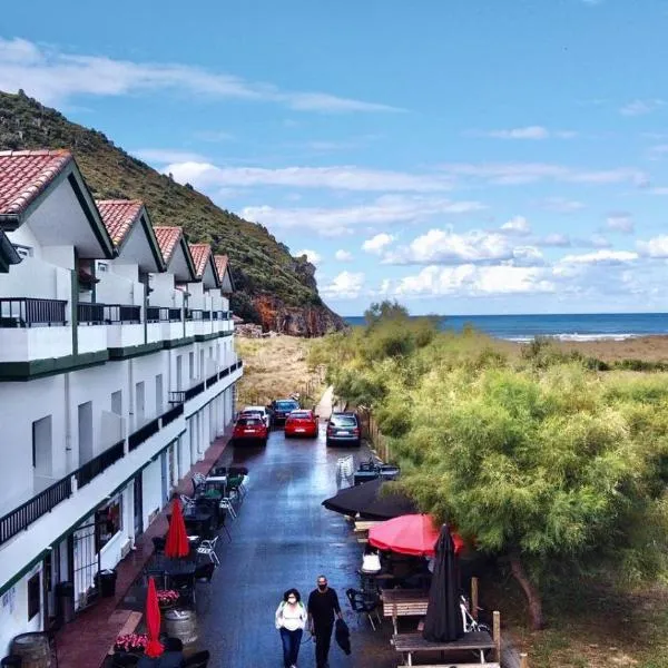 Hostal de Berria, hotel v destinácii Santoña