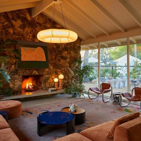 The Capri Hotel, hotel v destinaci Ojai