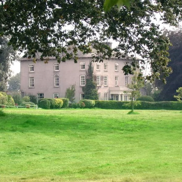 Richmond House and restaurant, hotel sa Cappoquin