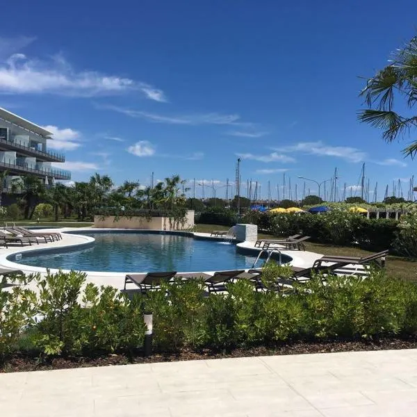 Laguna Palace Resort Apartment, hotel i Aprilia Marittima