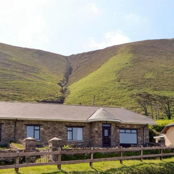 The Lodge Rossbeigh by Trident Holiday Homes, hotel in Glenbeigh