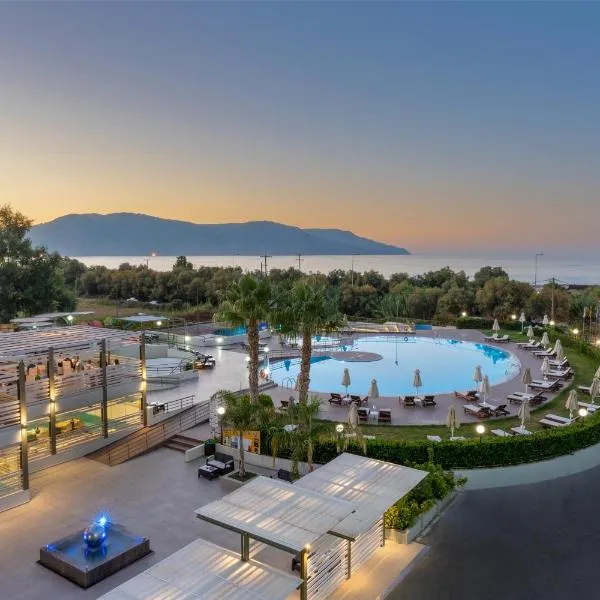 Georgioupolis Resort & Aqua Park, hotel en Zourídhion