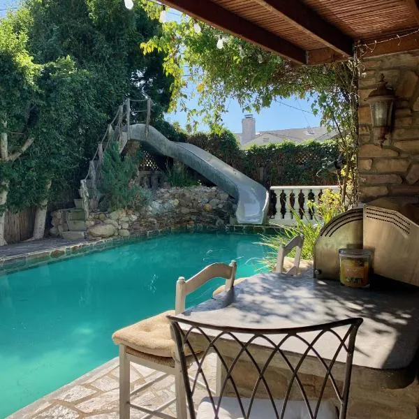Under the Tuscan Sun Cottage in West Los Angeles, hotel v Los Angeles