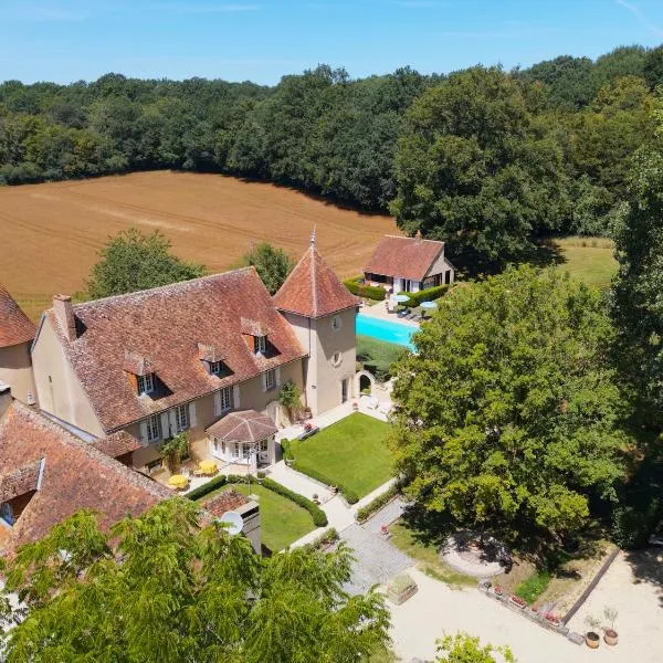 Le Petit Chateau De Sainte Colombe, hotel in Baudres