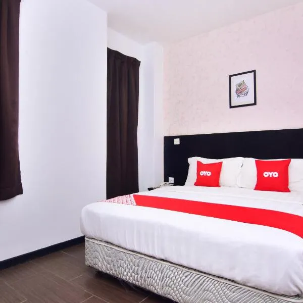 Super OYO 43959 Astana Hotel, viešbutis mieste Tavau