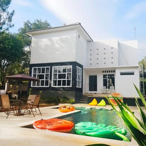 Villa Herrera Puncak, hotel v destinaci Puncak