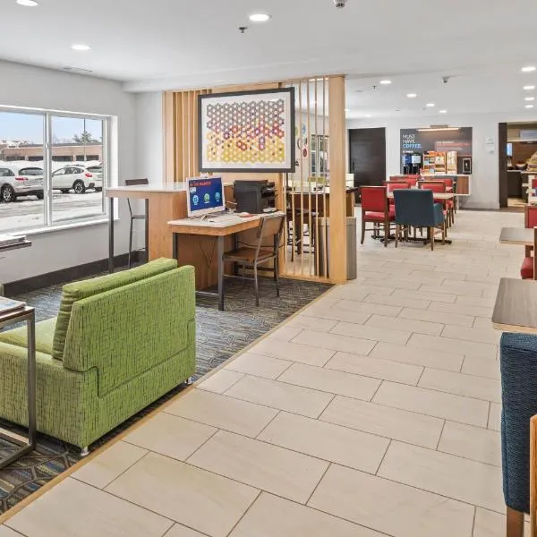 Holiday Inn Express Chicago Northwest-Vernon Hills by IHG, ξενοδοχείο σε Vernon Hills