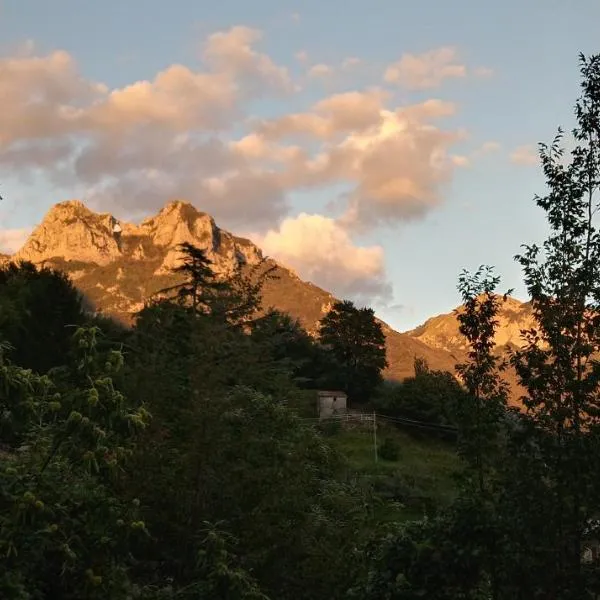 Pania forata hostel, hotel di Stazzema