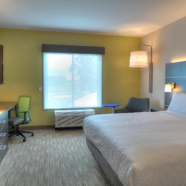 Holiday Inn Express Hotel & Suites Mobile Saraland by IHG、サラランドのホテル