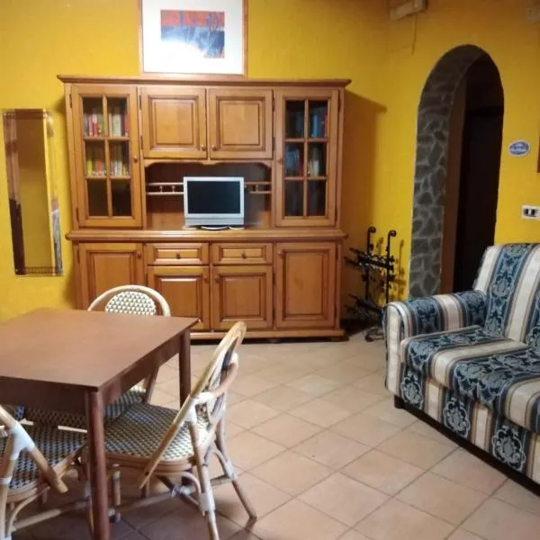 Appartamento Fiordaliso, hotel a Montale
