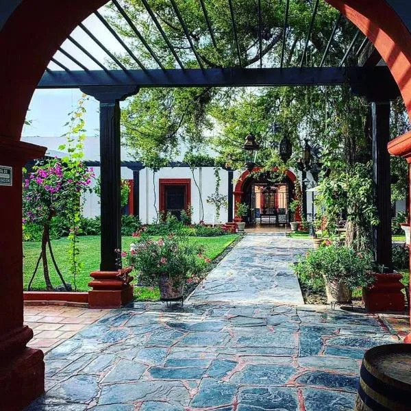 Hotel El Farol, hotel v destinaci Parras de la Fuente