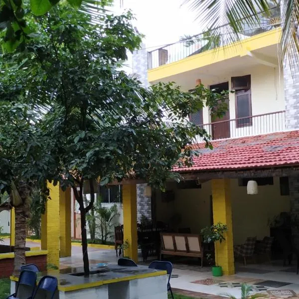 Holiyday in VGF Farm House, hotel v destinaci Dānishpet