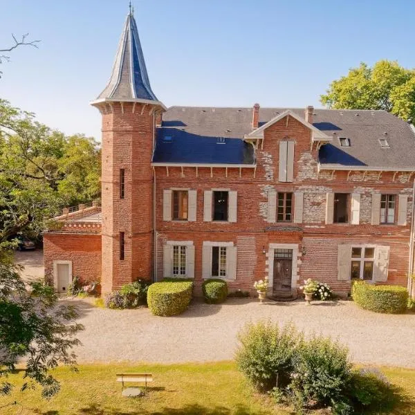 Domaine du Buc, Le Château, hotel v destinaci Marssac-sur-Tarn