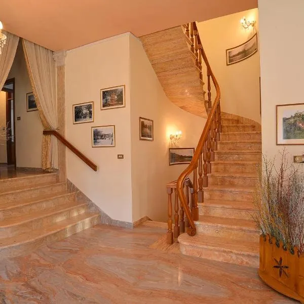 B&B Villa Adriano: Cavaion Veronese'de bir otel