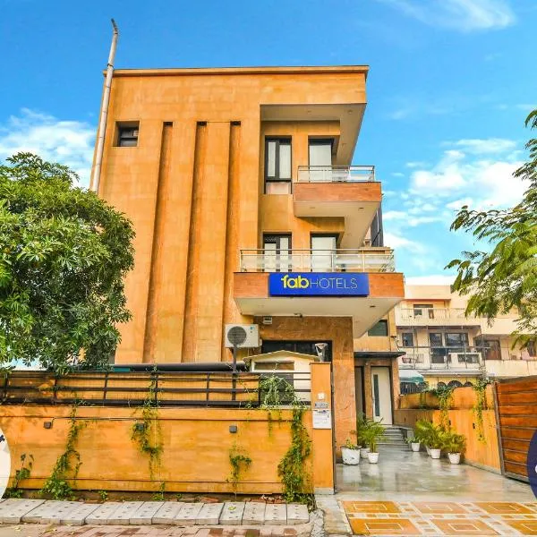 FabHotel Rallkmas Cyber City: Bādshāhpur şehrinde bir otel