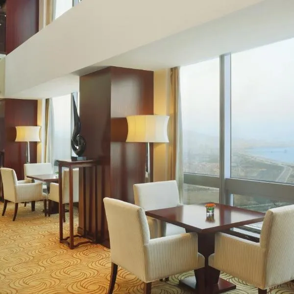 Crowne Plaza Yantai Sea View by IHG, Hotel in Yantai