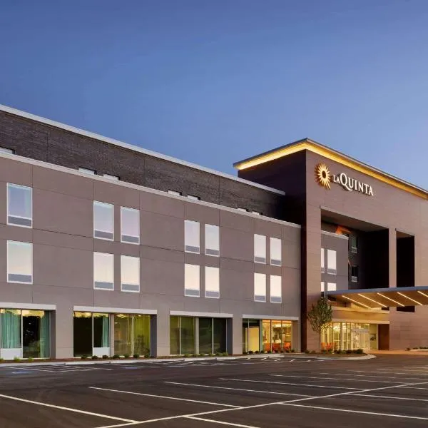 La Quinta Inn & Suites by Wyndham Braselton, hotel v destinaci Braselton