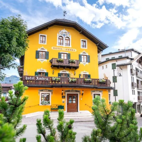 Ambra Cortina Luxury&Fashion Hotel, hotel in Cortina dʼAmpezzo