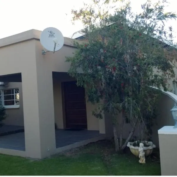 Brand Guesthouse, hotel in Colesberg