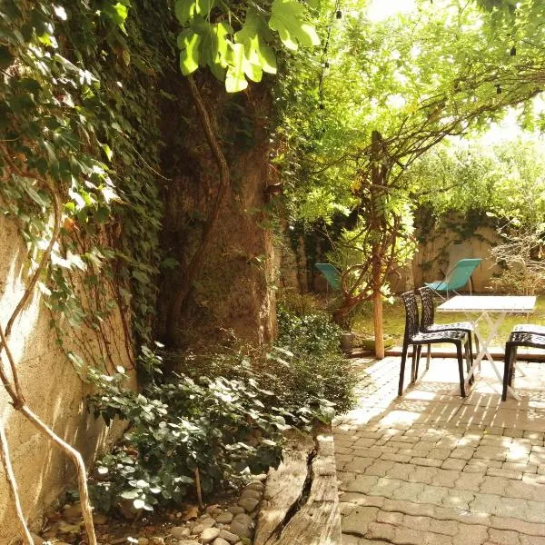 Gite Côté Jardin Colmar, hôtel à Colmar