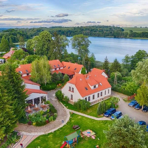 Folwark Na Półwyspie, hotel v destinaci Nowe Worowo