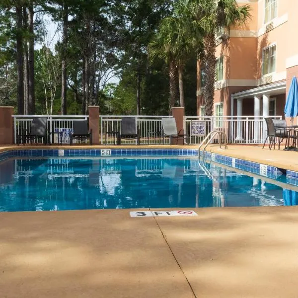 Okatie Hilton Head Hotel, hotel v destinaci Bluffton