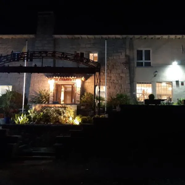 Hotel Sierra Oriente, hotel v destinaci Guadarrama