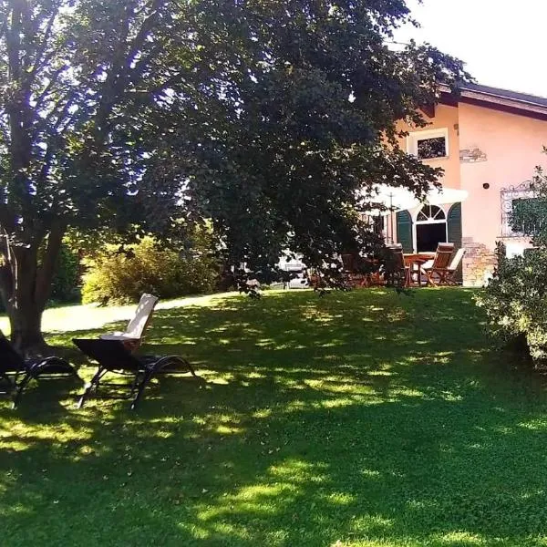 치우로에 위치한 호텔 Al Chiar di Luna B&B Valtellina