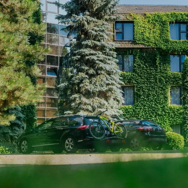 Booking Hotel & Spa, hotel i Kraków
