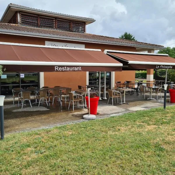 Hôtel Restaurant AKENA La Brède – hotel w mieście La Brede