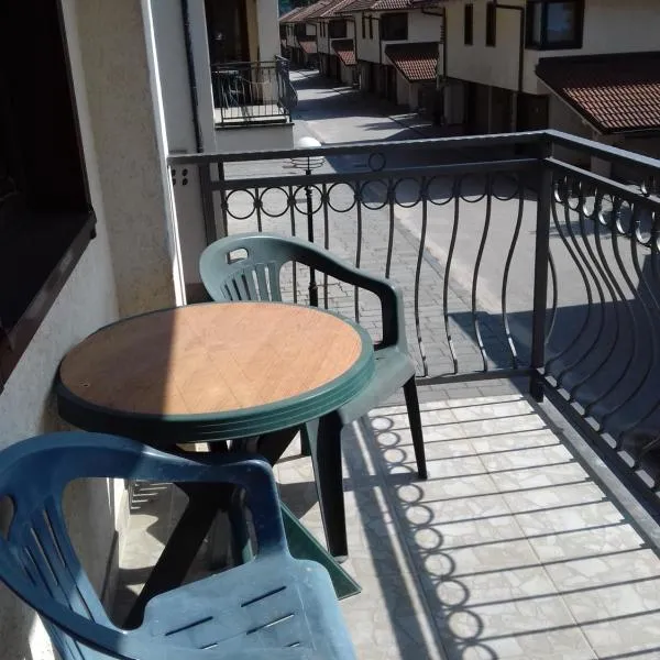 Street View Apartman, hotell i Kozica