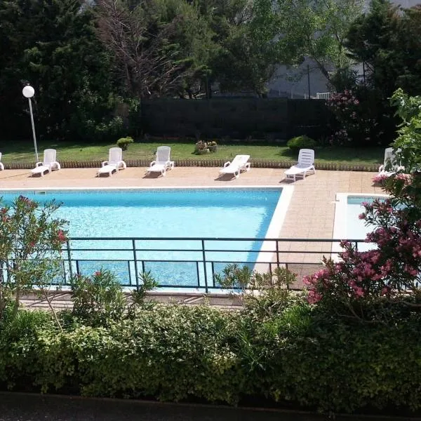 Hôtel Residence Les Aiguades, hotel em Port-de-Bouc