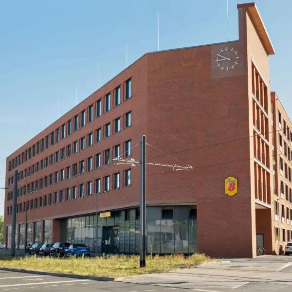 Super 8 by Wyndham Mainz Zollhafen, ξενοδοχείο στο Μάιντς