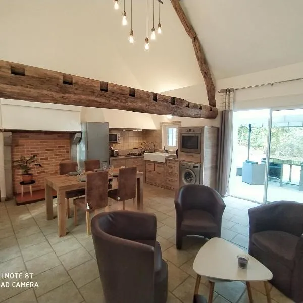 Domaine les Béseaudières, hotel in Le Haut des Bordes