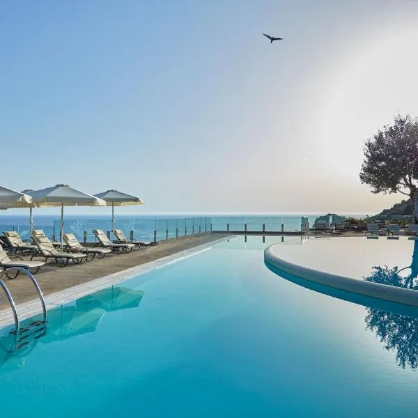 Atlantica Grand Mediterraneo Resort - Adults Only, hotel a Kompítsion