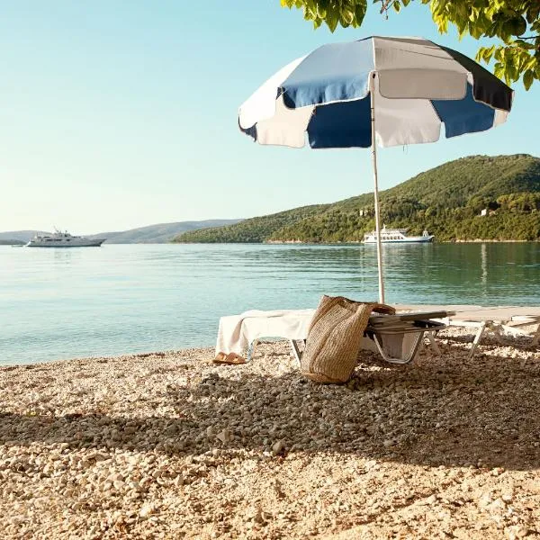 Avra Beach Hotel, hotel di Nydri
