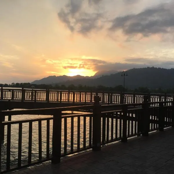 THE LAGOON WATER CHALET, hotel in Kampung Padang Masirat