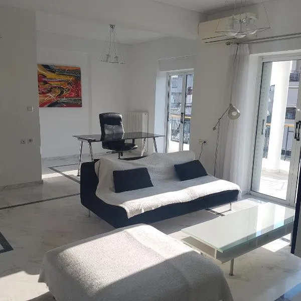 NN Larisa Deluxe Apartment, hotel in Larisa