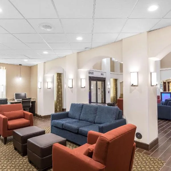 Comfort Inn & Suites Allen Park/Dearborn、アレン・パークのホテル