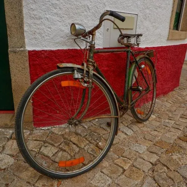 A Casinha dos Avós João e Ana, hotel di Alcains