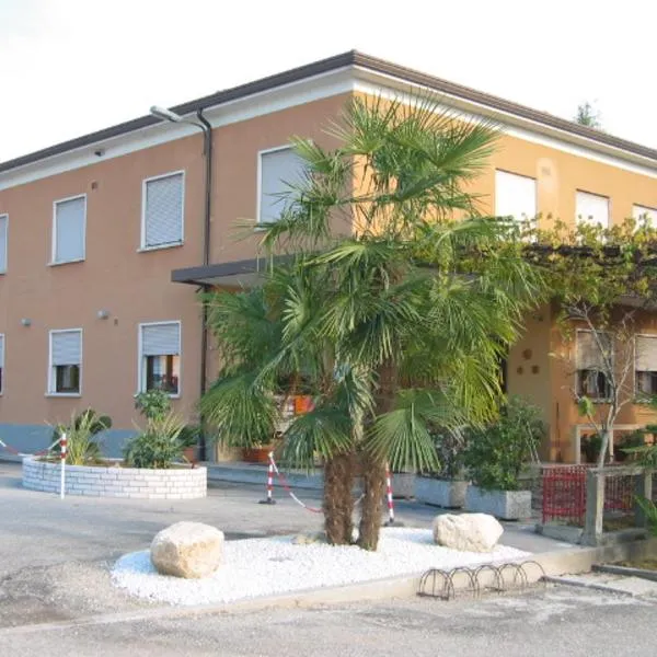 ALBERGO EUROPA, hotel in Villalta