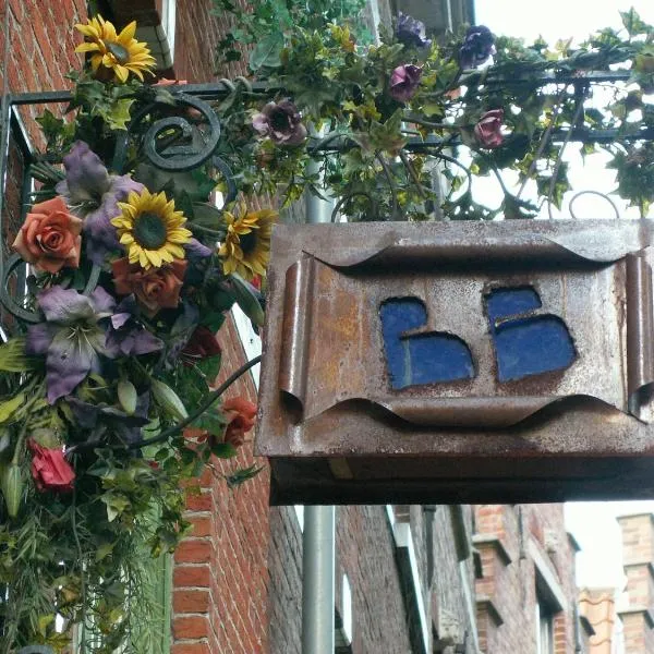 Expect the unexpected !!!, hotelli Bruggessa