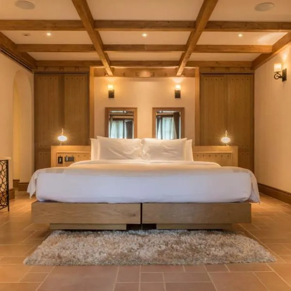 Toscana Town Square Suites, hotel v destinaci Mu Si