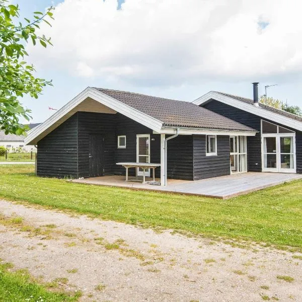 8 person holiday home in Sydals, hotel in Sarup